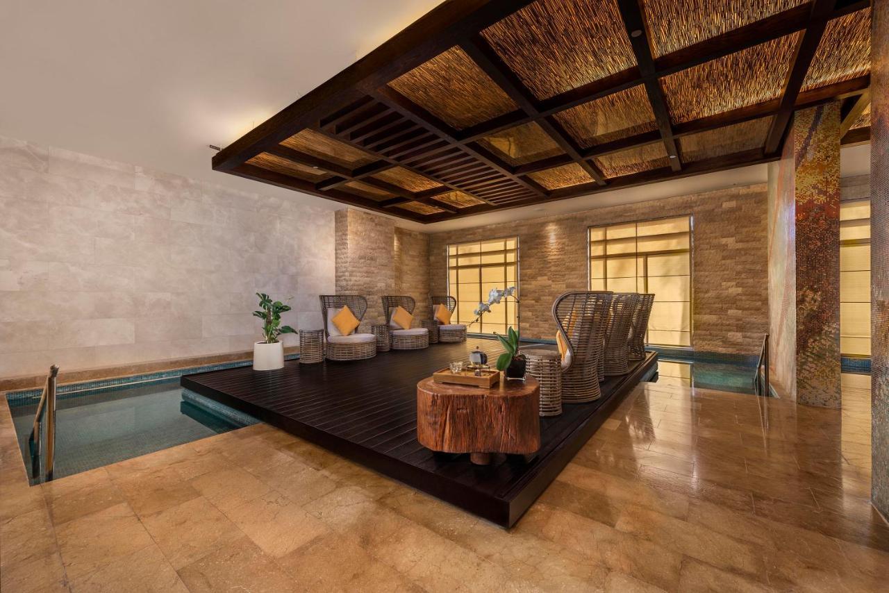 Sofitel Dubai Palm Apartments Exterior photo The lobby of the hotel