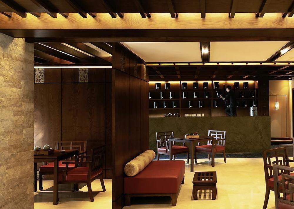 Sofitel Dubai Palm Apartments Restaurant photo Interior of a restaurant