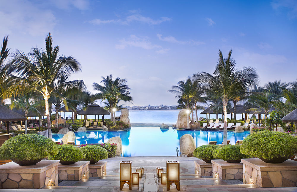 Sofitel Dubai Palm Apartments Exterior photo The pool at the Westin Dubai